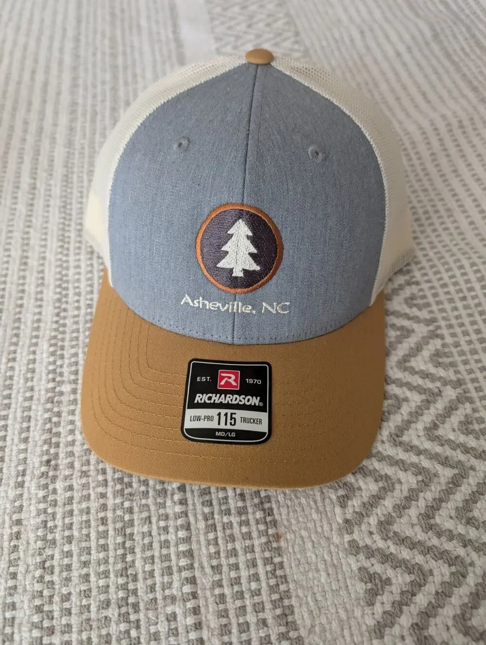 Nwt Asheville NC Richardson low-pro 115 trucker md/lg